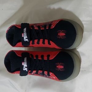 Boys Spiderman high top sneakers